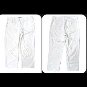 Talbots Women's Capri Jeans. Size 8.  White Cropped Denim Straigh leg Crop.